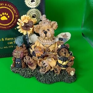 Boyds Bear Bearstone Collection – Victoria Regina Buzzbruin Sunflowers And Bees